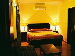Mirage Hotel Lahore Bagian luar foto